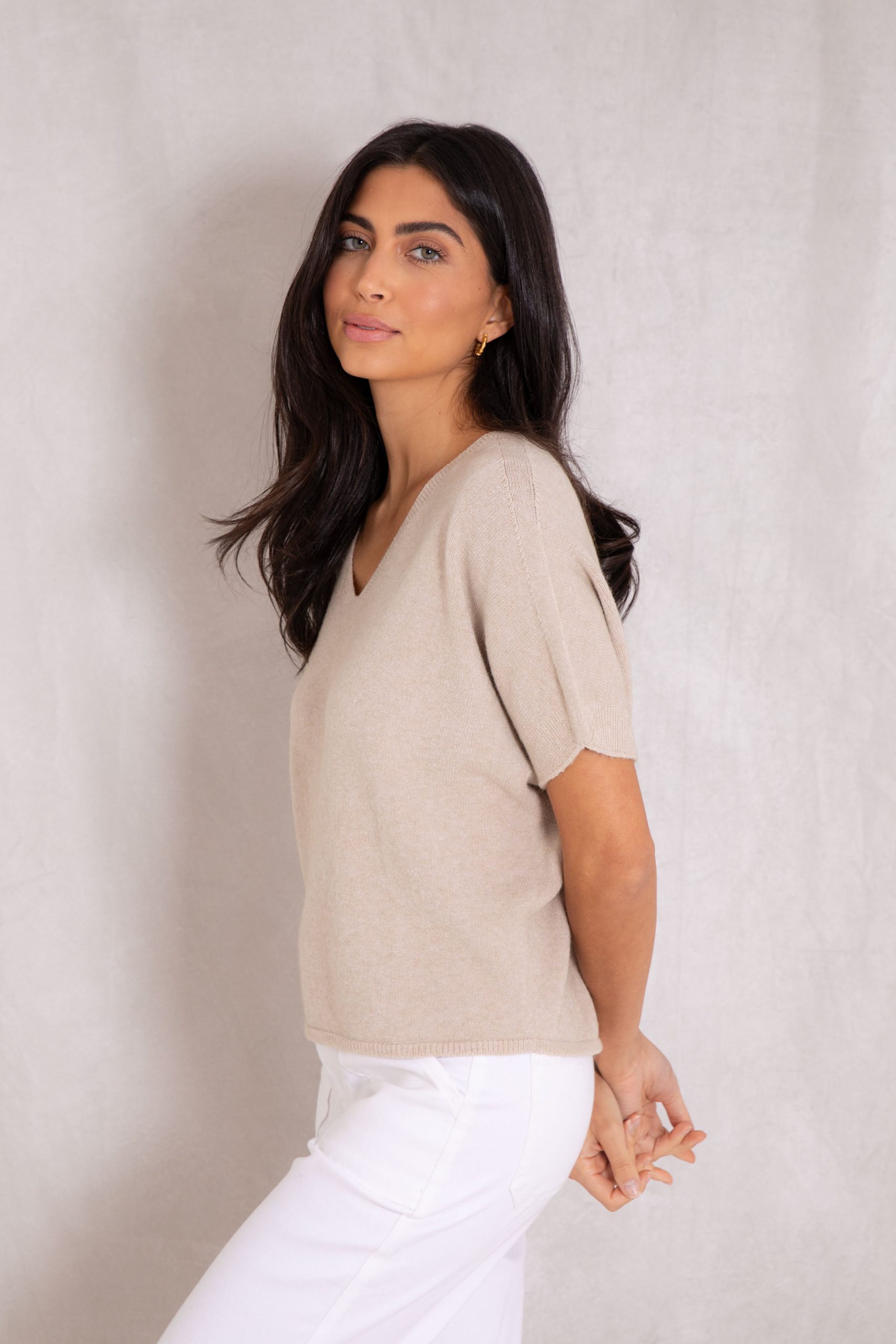 Cropped v neck sweater 2025